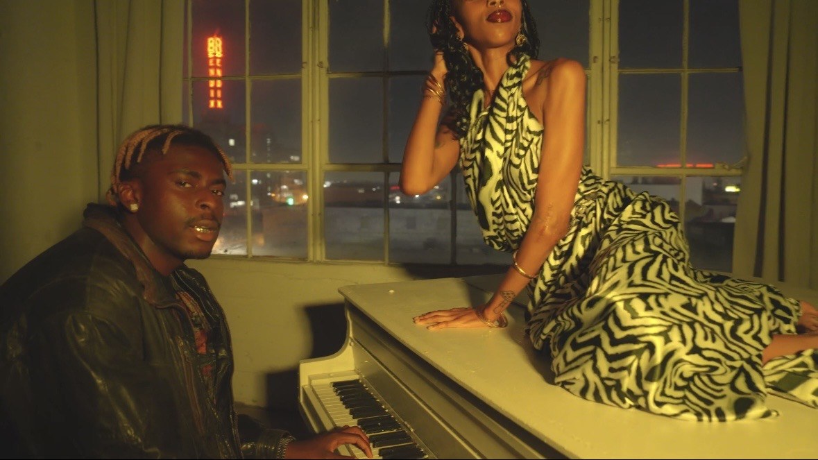 Teasin music video piano still
